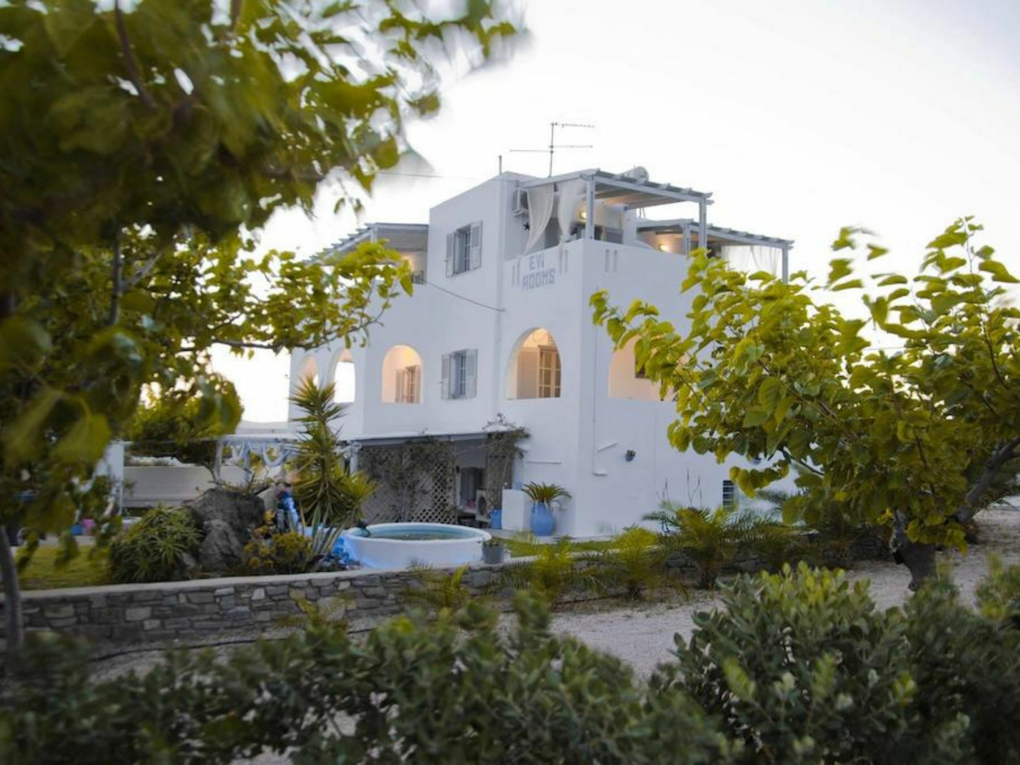 Evi Rooms Alikí Kültér fotó